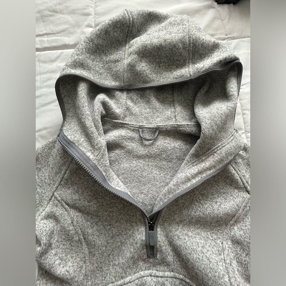 Women’s Lululemon Quarter Zip Grey Pullover Sz.4 - Picture 3 of 4